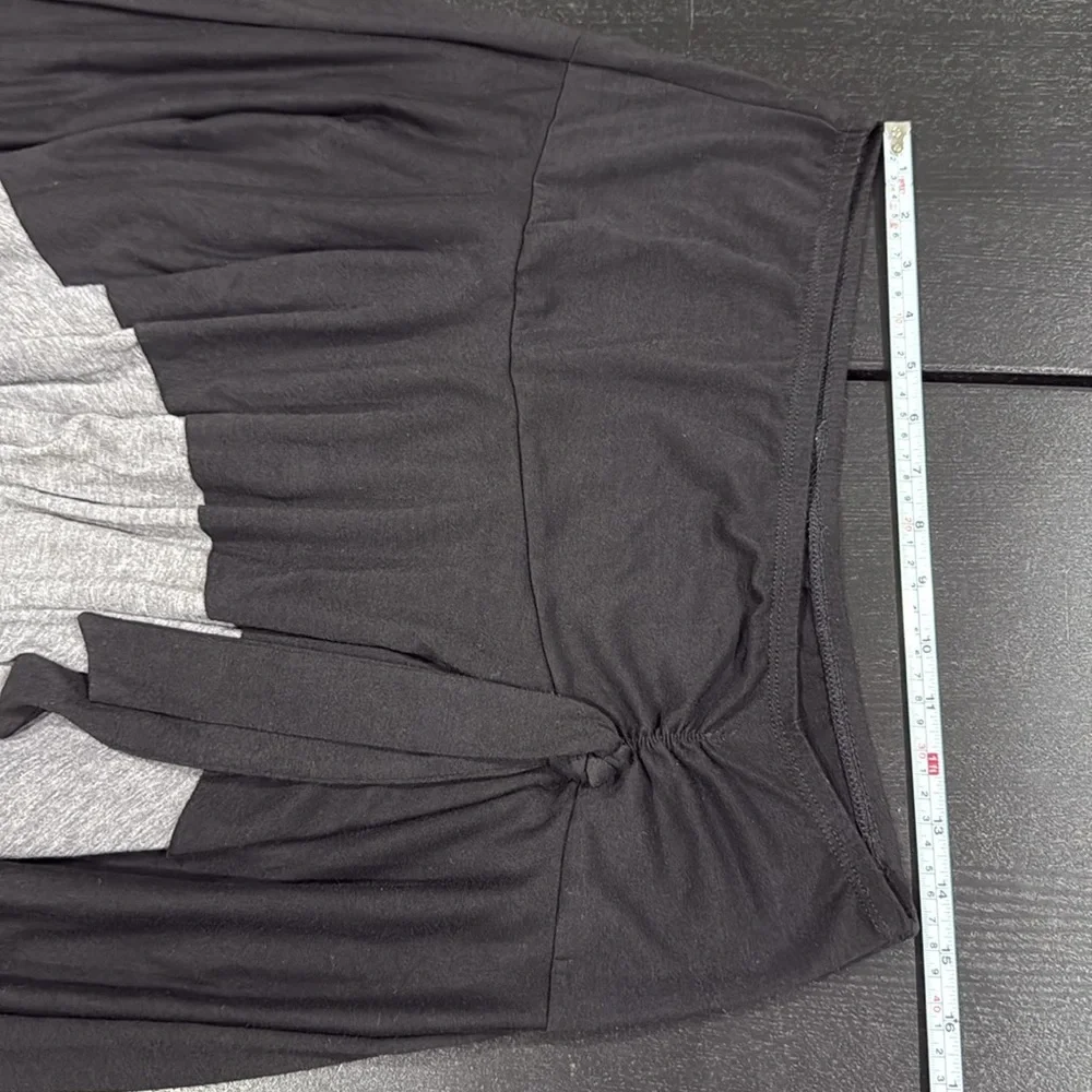 Tracy Evan’s Flowy Layered Grey and Black with Bow Tie - L - Picture 8 of 8